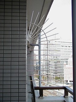 忍び返し 侵入防止柵 の取り付け 東京都杉並区の山三建装